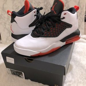 Air Jordan Maxin 200 White/Black/Team Orange